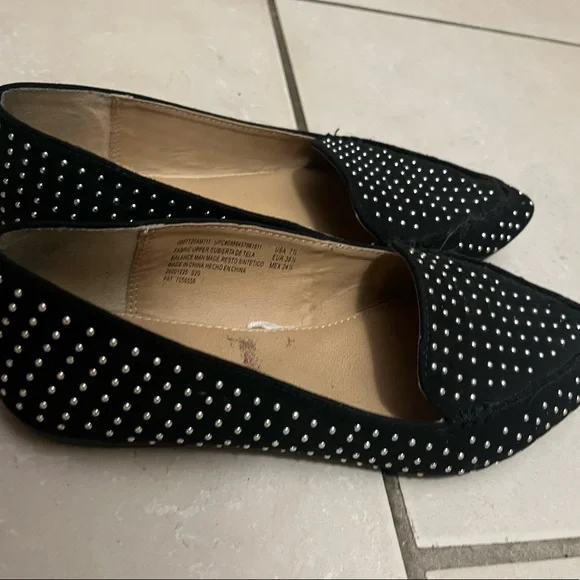 Womens 7.5 Studded Black & Silver Flats Time And Tru - Picture 4 of 4